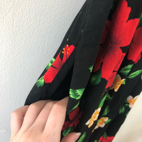 Royal Hawaiian Creations Floral Dress w/ Pockets - Picture 3 of 6